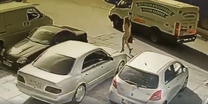  Επίθεση με βιτριόλι -Μαρτυρία πρώην αστυνομικού: Μελαχρινή γυναίκα κινούνταν ύποπτα στην περιοχή για πέντε ημέρες  