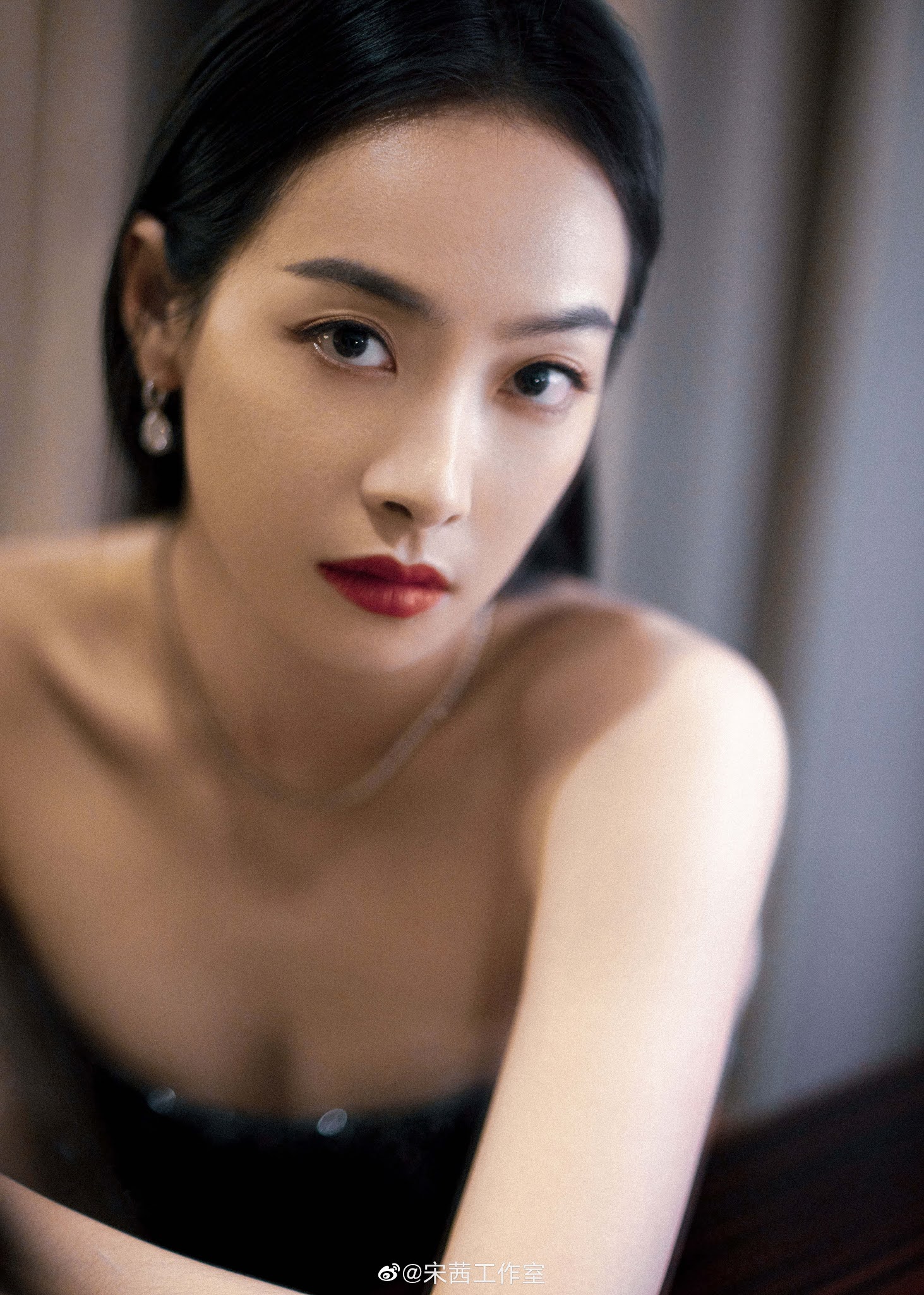 song qian poses photo shoot china underground song qian poses photo shoot china underground