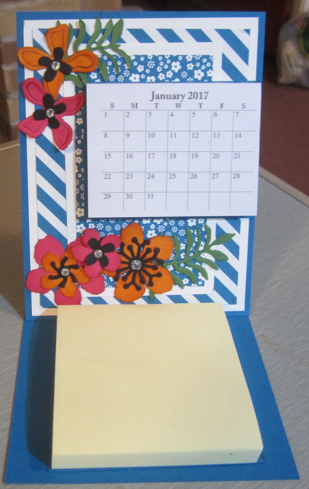 Crafty Maria's Stamping World Calendar Easel Card with Post it Note