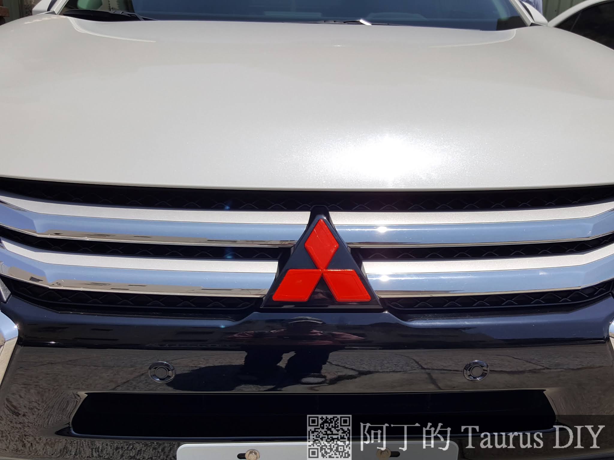 阿丁的taurus Diy Eclipse Cross Diy 類空力套件改裝及車頭車尾三菱廠標改為紅色 使用3m工程級反光貼紙