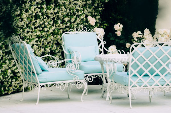 https://www.thisisglamorous.com/2013/07/decor-inspiration-endless-summer-piacevole-soggiorno-alfresco-italy.html/