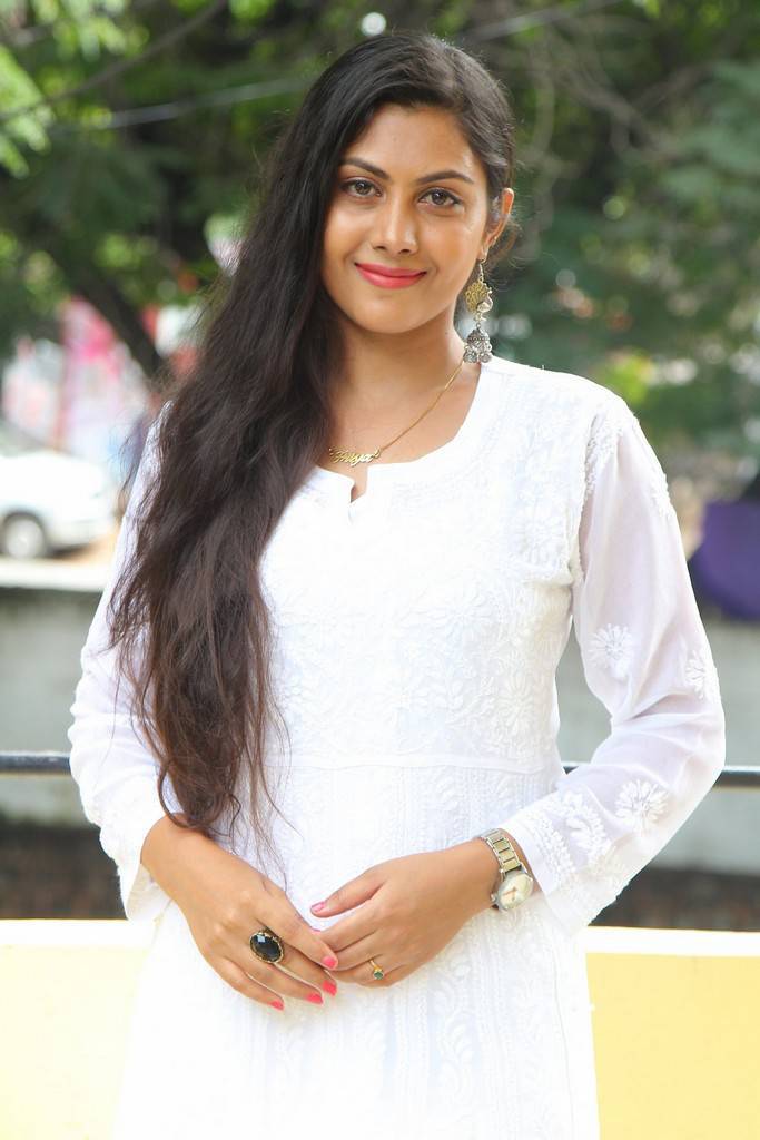 Telugu Serial Actress Priyanka Photos