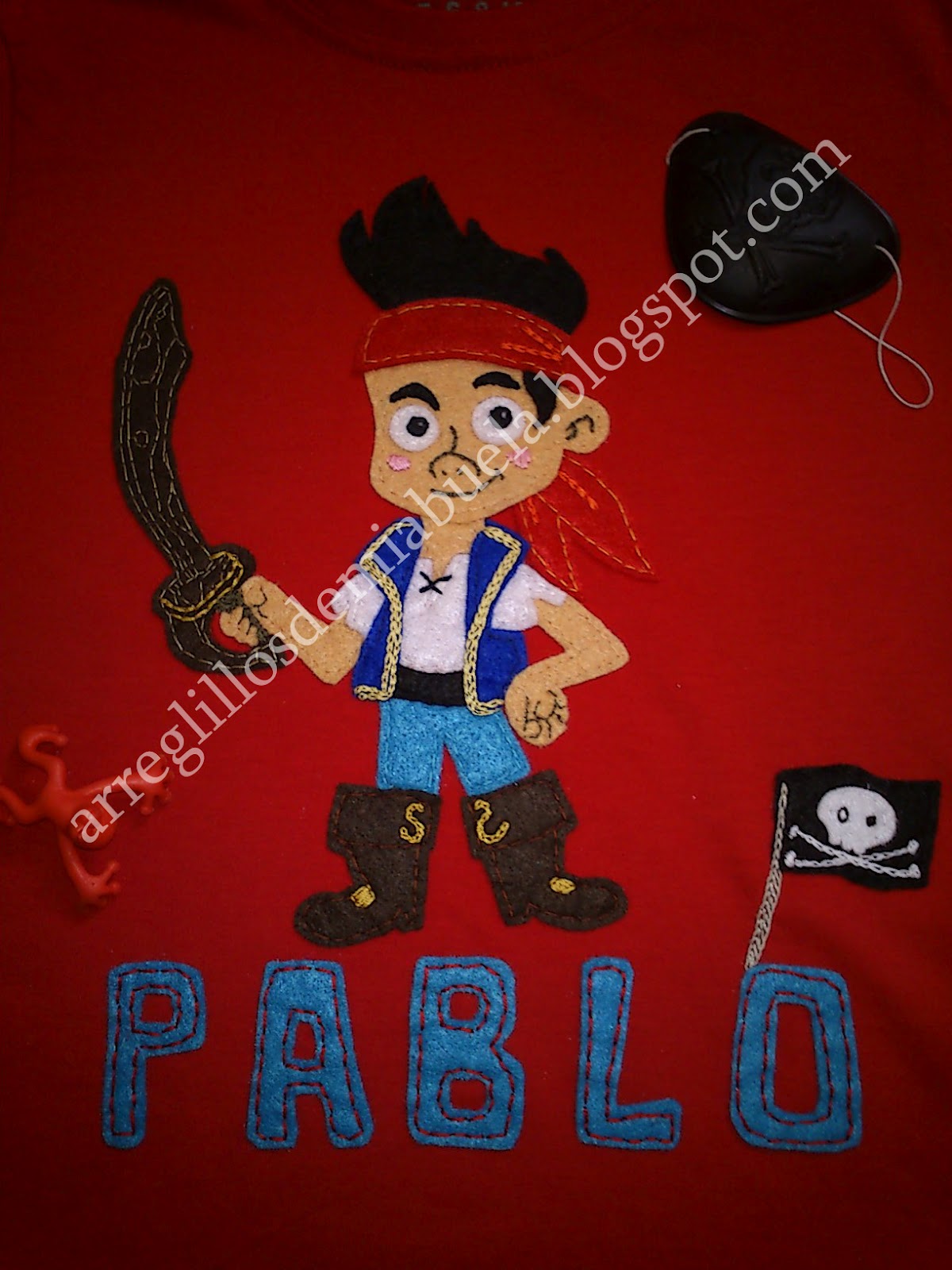 Arreglillos de Mi Abuela.: Camiseta Jake el Pirata.