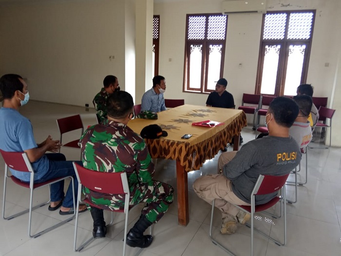 Langgar Prokes, Petugas Peringatkan Usaha Dodolan Coffe Surakarta