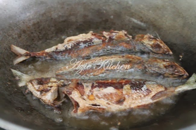 Nasi Goreng Ikan Rebus - Azie Kitchen