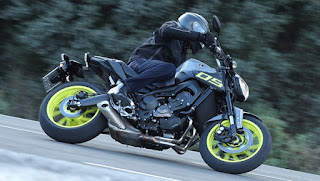 2016 Yamaha MT-09 Review, Smoother Operator !