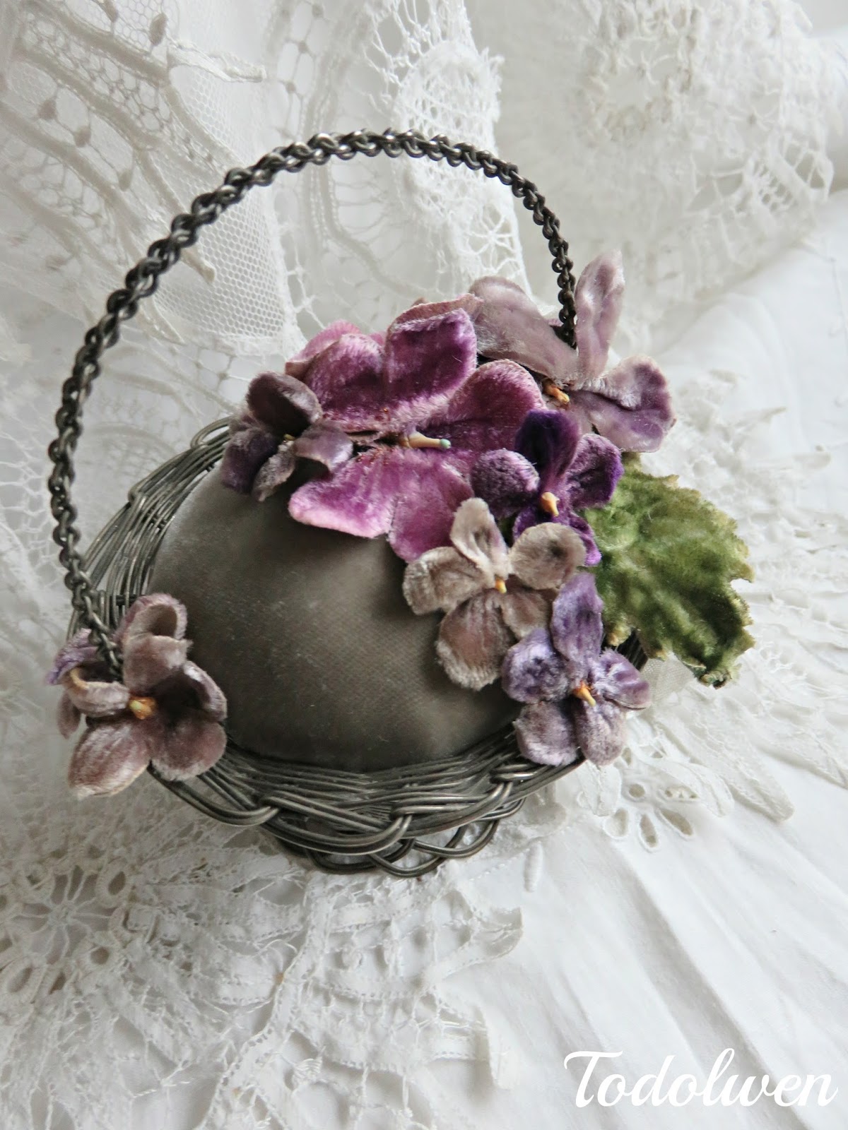 Todolwen A Basket Full Of Posies