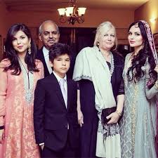 Aisha Linnea Akhtar Family Husband Son Daughter Father Mother Age Height Biography Profile Wedding Photos