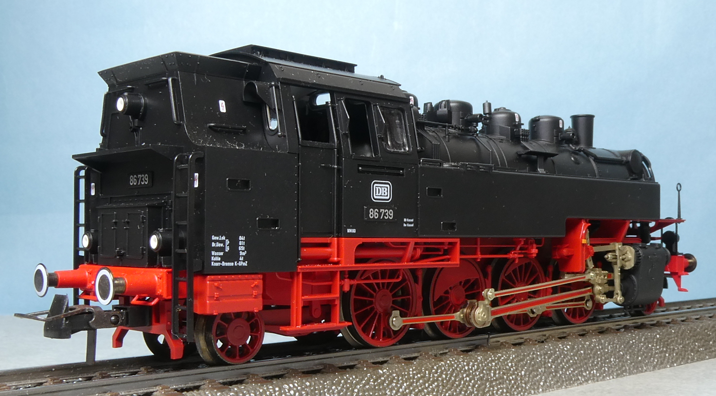 ドイツ連邦鉄道 DB 貨物用タンク式蒸気機関車 BR 86 739号機 ...
