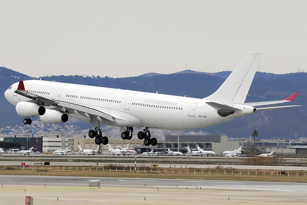 Hi Fly Airbus A340300 flew a record distance between Hi Fly Airbus A340300 flew a record distance between
