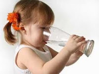 Pentingnya air  bagi anak - Jaga si Kecil Dari Dehidrasi