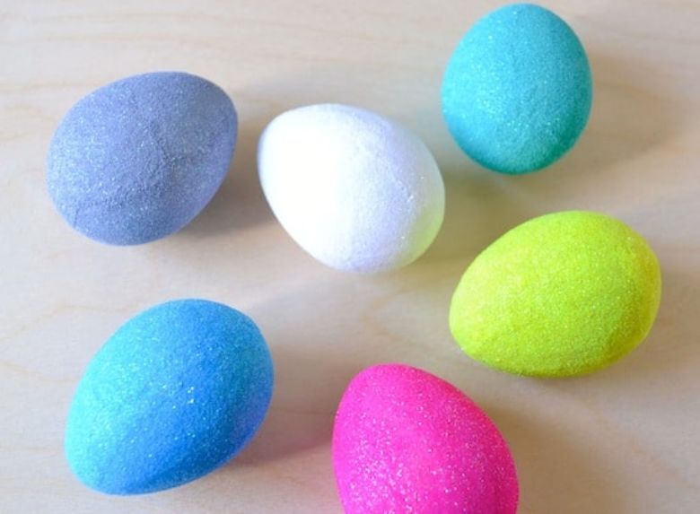 Easter egg decorating ideas - Mod Podge Glitter Eggs