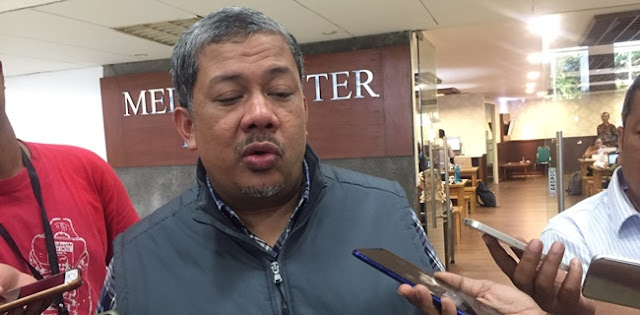 Fahri Hamzah Gelisah, Seperti Ada Agenda Bukan Berasal dari Pemerintahan yang Sah Fahri Hamzah Gelisah, Seperti Ada Agenda Bukan Berasal dari Pemerintahan yang Sah