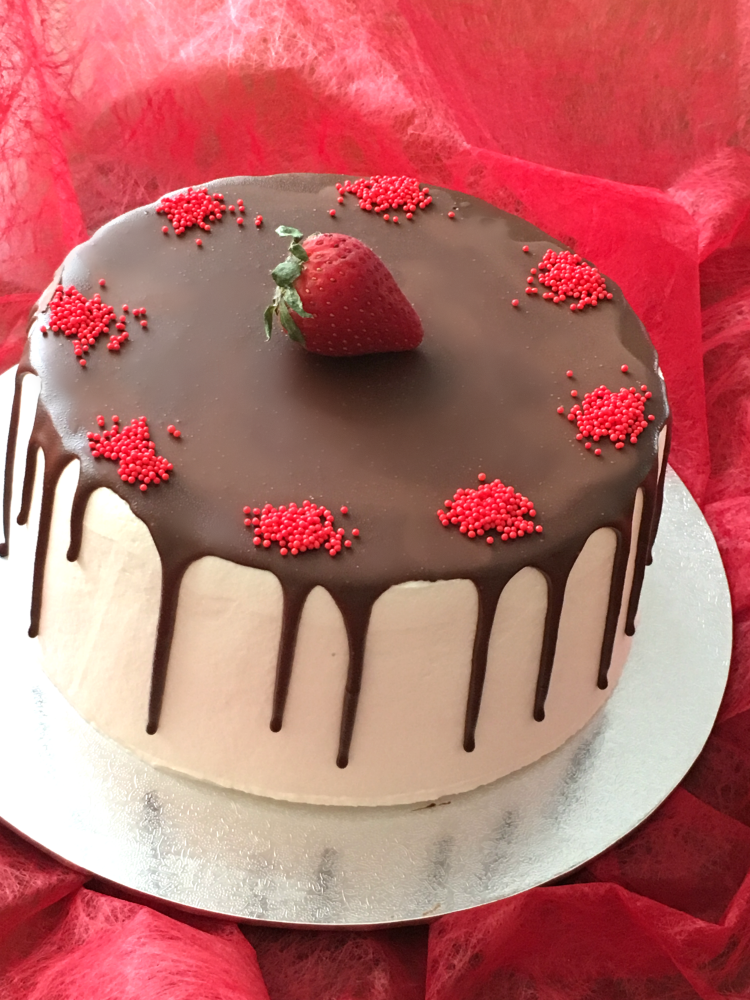 Tarta De Fresas Con Nata Y Chocolate Tarta De Fresas Con Nata Y Chocolate