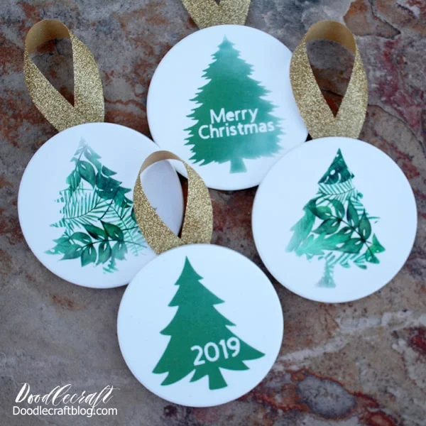 DIY Ornament Magnets for a Chalkboard Christmas Tree - Blue i Style