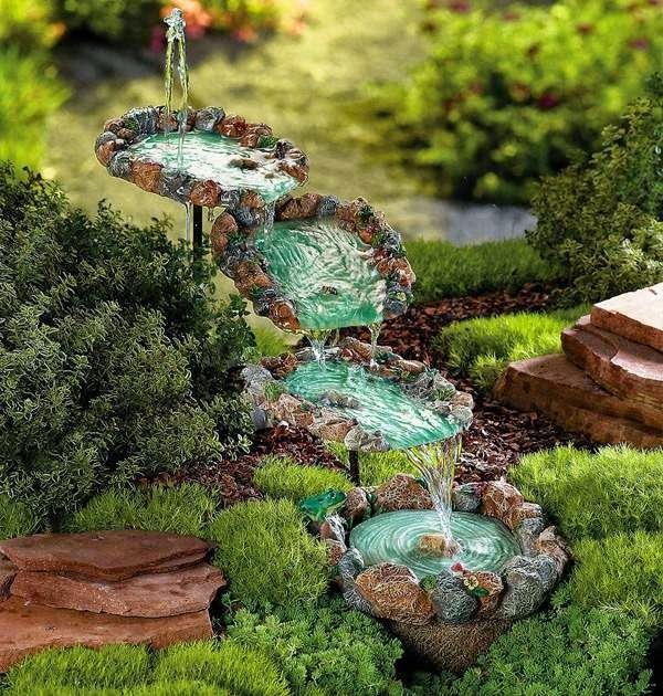 Ideas for the decor of the interior courtyard with fountain