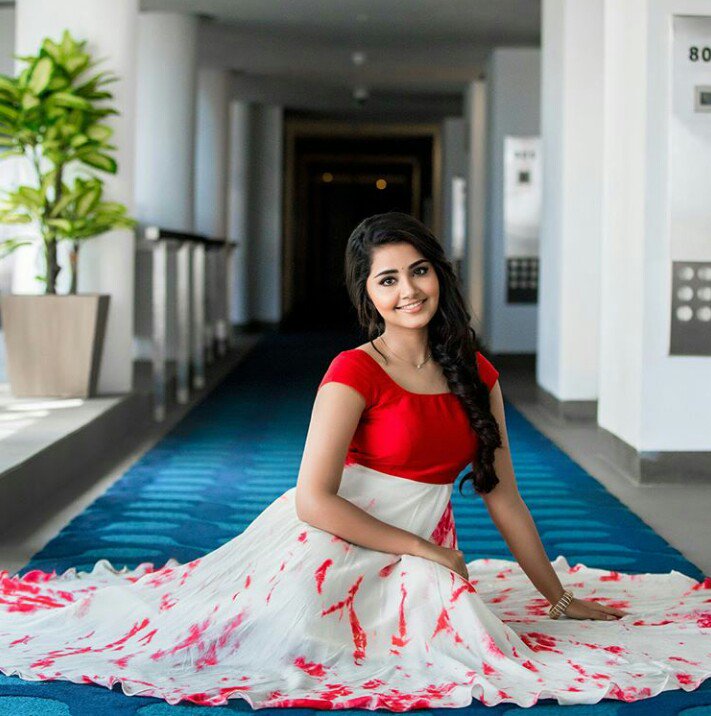 Anupama Parameswaran in Asmitha and Madhulatha design