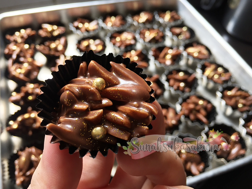 Resepi Chocolate Almond Cluster Sedap, Guna Dua Bahan Aje