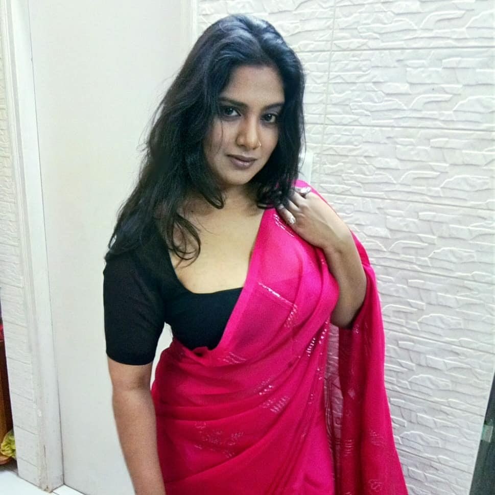 kavita-bhabhi-kavita-radheshyam-in-hot-07.jpg