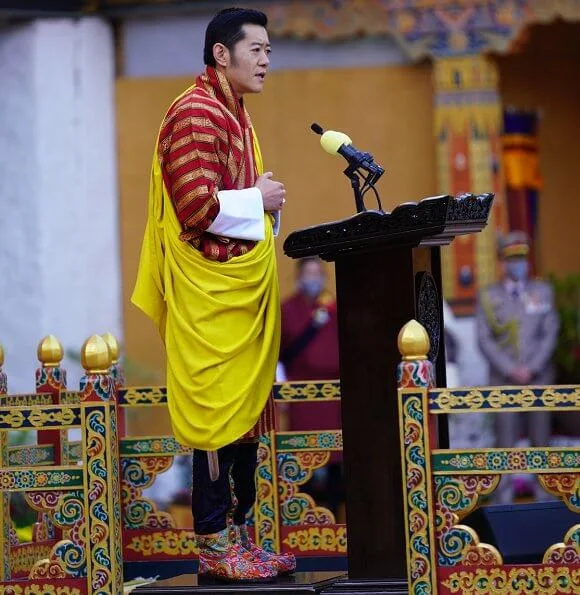 King Jigme Khesar Namgyel, Queen Jetsun Pema and their two children Crown Prince Jigme Namgyel and Prince Ugyen Wangchuck