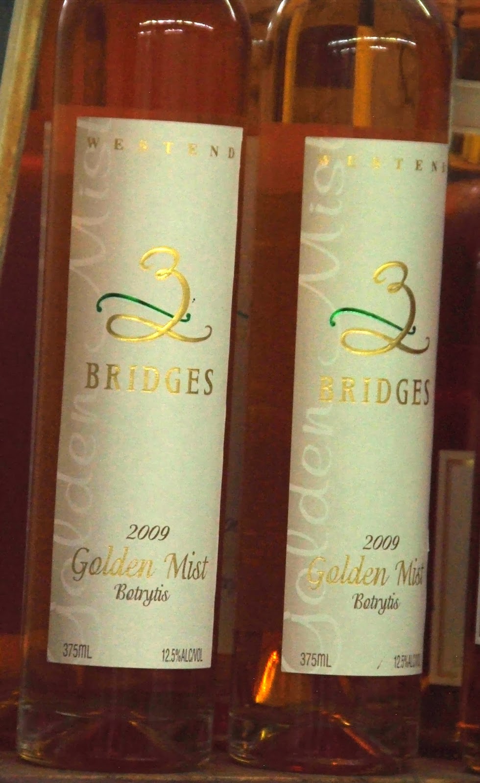 OUTSTANDING WINES. Westend Estate 2009 Three Bridges Botrytis