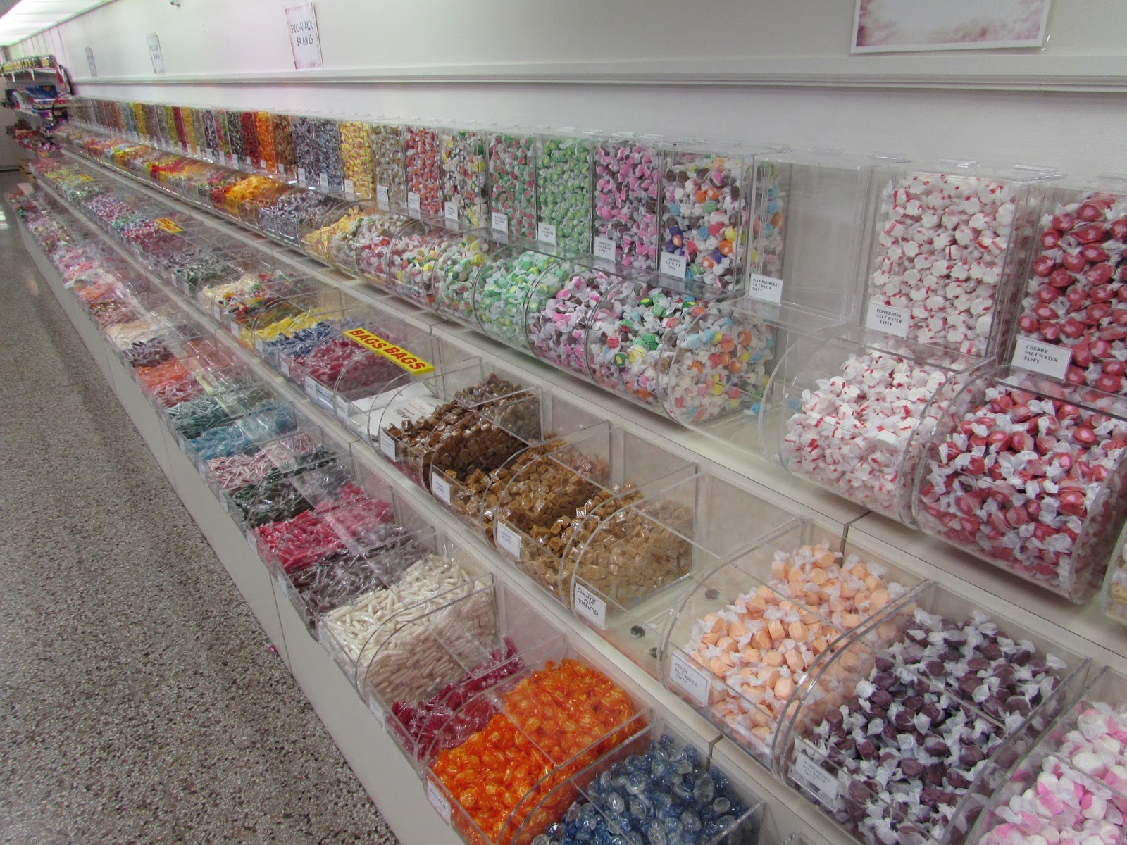 Daffin's Candies The Chocolate Kingdom at the "World's Largest Candy