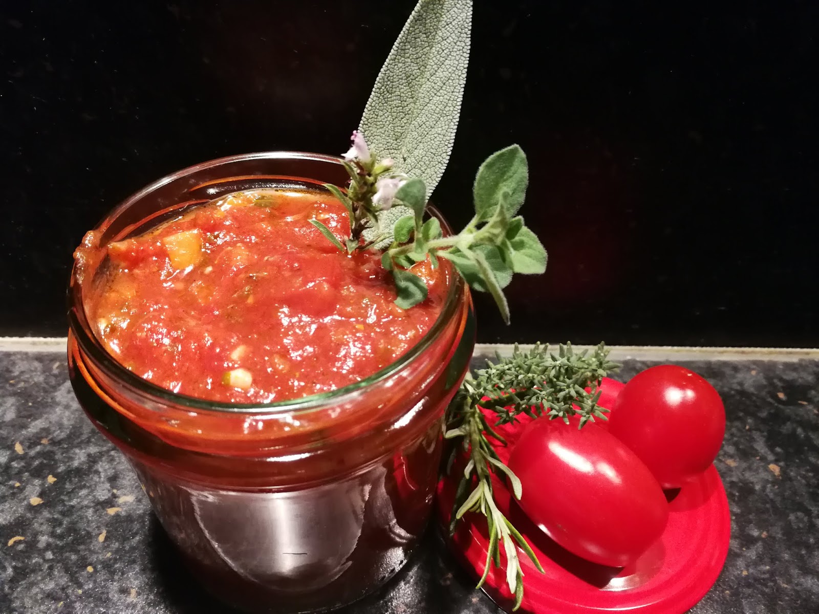 Verboten gut ⚠: Tomaten ~ Rotwein ~ Sauce auf Vorrat