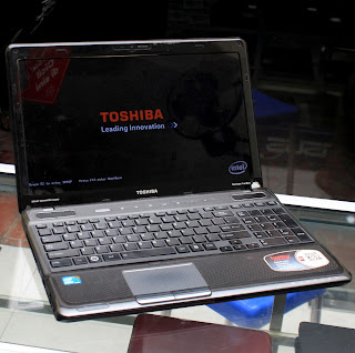 Laptop Toshiba Satellite A665 Core i3 di Malang