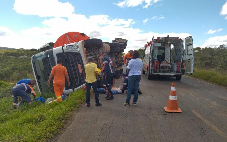 Morro do Chapéu Carreta com equipamento