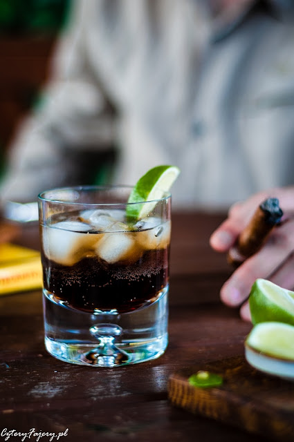 Cuba-Libre-rum-z-cola
