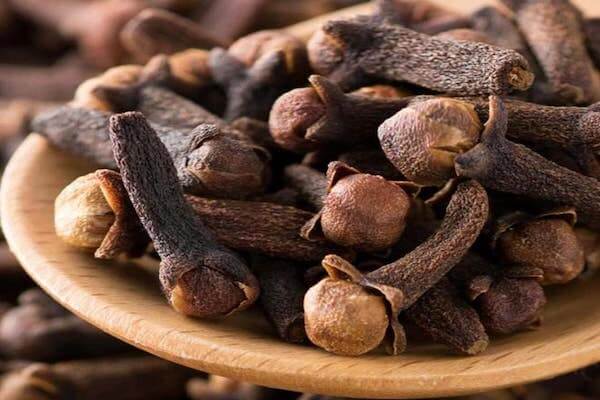 Cloves benefits in Tamil language.