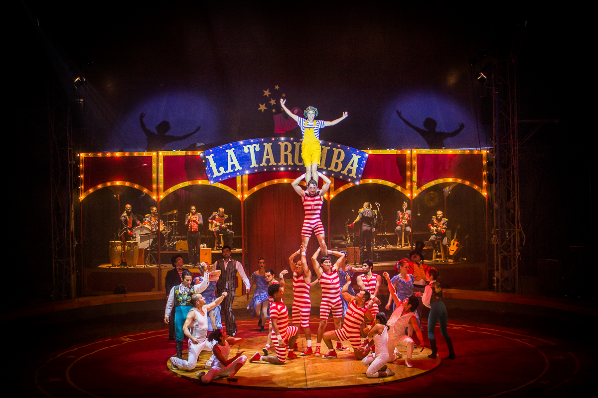 La Tarumba inició temporada 'Ilusión' con carpa llena LIMA VAGA