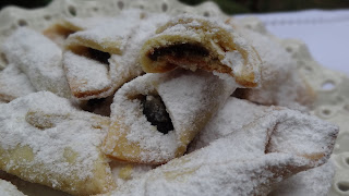 Cornulete cu magiun din aluat cu drojdie