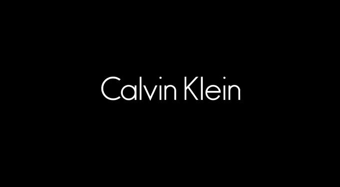 Modello e modella Calvin Klein pubblicità collezione 2017 - Foto testimonial