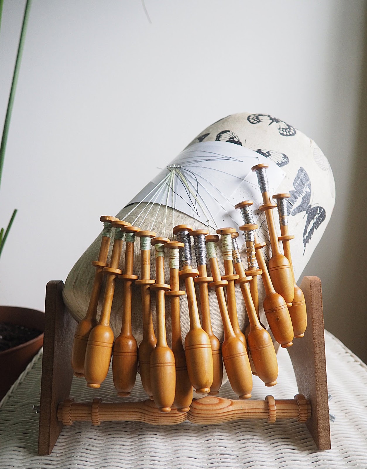 Bobbin Lace Jewelry, Tutorials and Supplies by