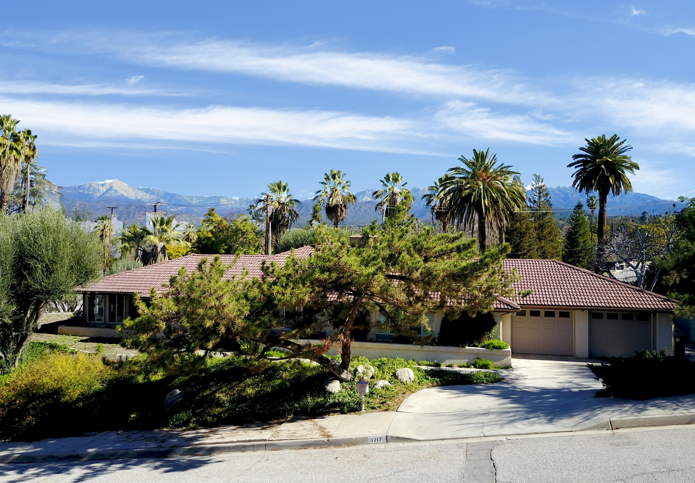 1217 Drake Ridge Crest, Redlands Ca. 92373