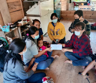 Tim Theza Serahkan Bantuan Kepada Balita Penderita Tumor dari Bonggakaradeng