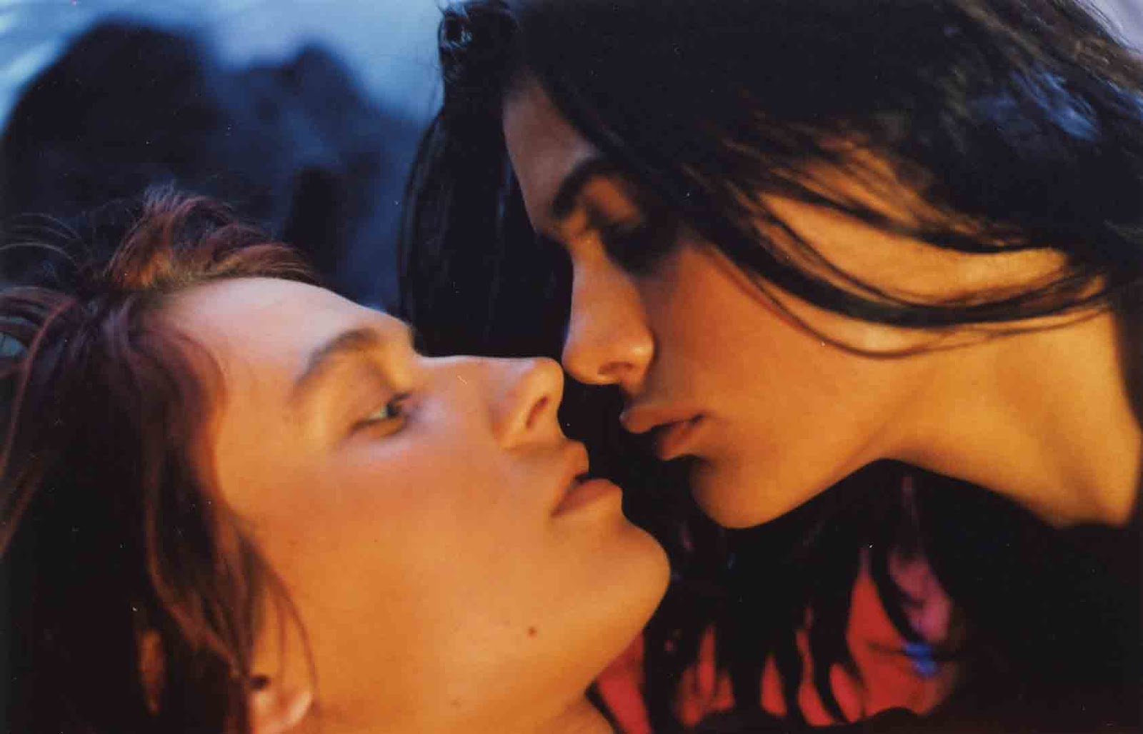 Lesbian Kiss In Film 29