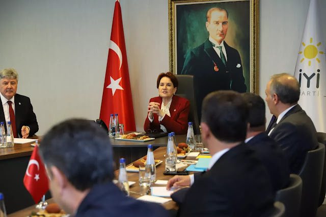 Akşener