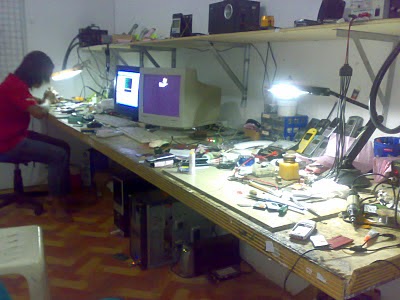 Gambar Meja Service Hp Gambar Furniture