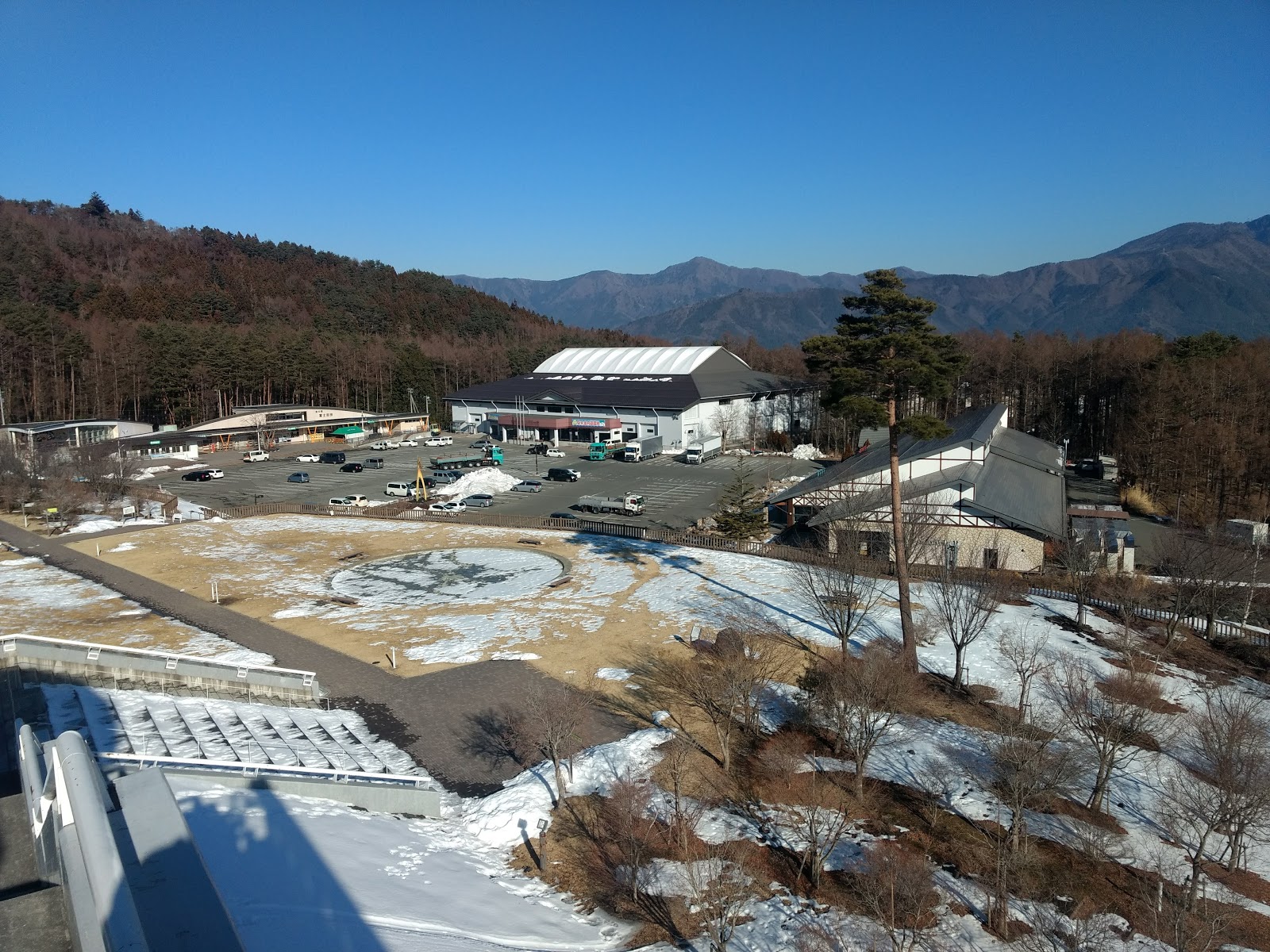 ほへぇ氏のメモ書き【観光地】富士山レーダードーム館・mont-bell 富士吉田店に行ってきた【ゆるキャン△6巻の聖地】