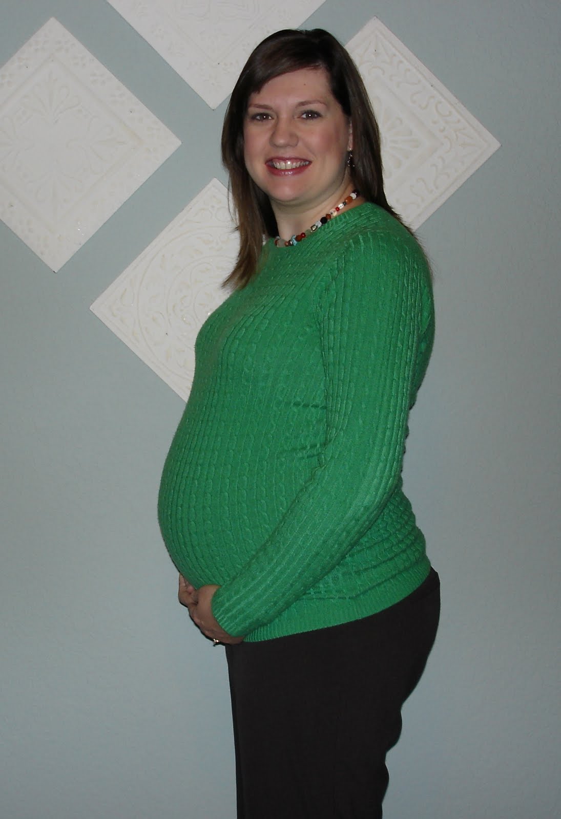 anything-but-grey-pregnancy-update-33-weeks