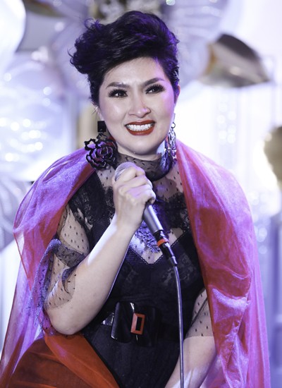 clip nóng Nguyễn Hồng Nhung 13