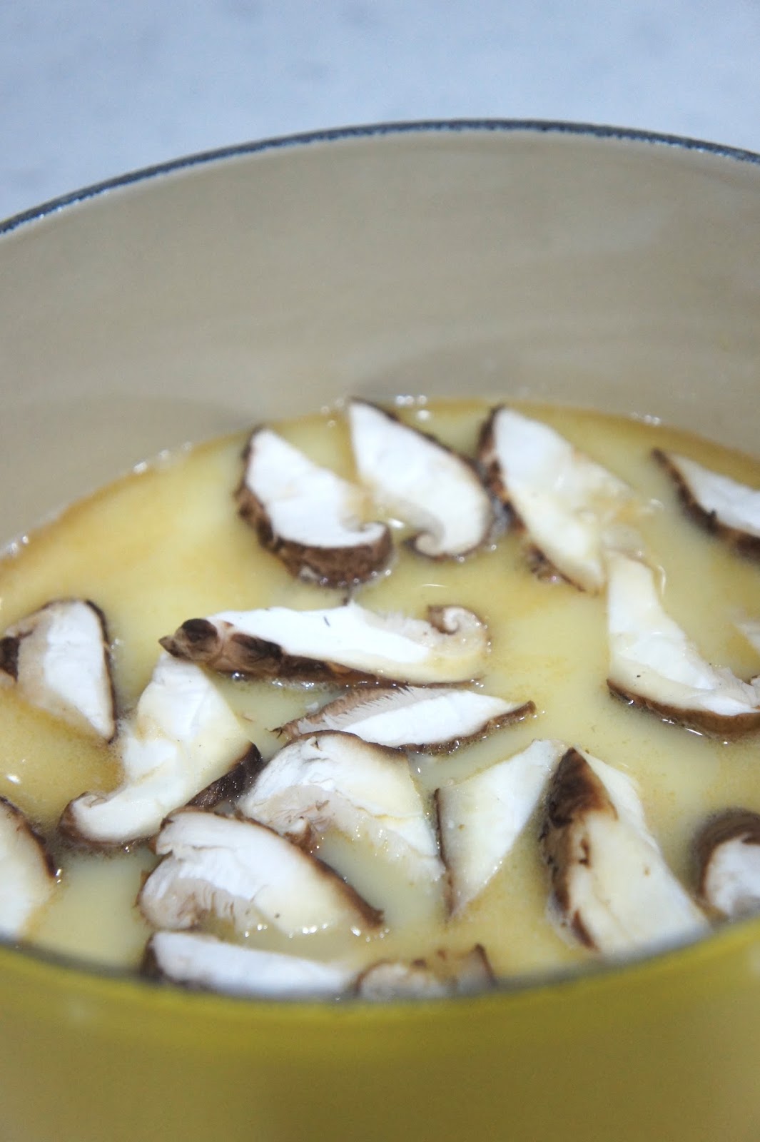 Say My Kitchen Cantonese Double Boil Egg Custard in Hua Diao Wine 广式花雕煲仔蛋