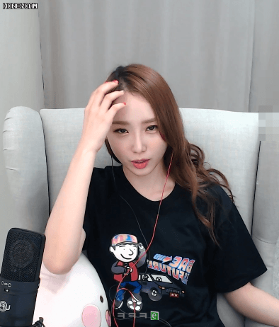 공손한 삿대질   나미춘 윤태진