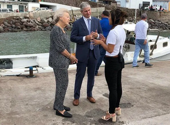 Princess Beatrix opened the Mary’s Point hiking trail in the new Mount Scenery National Park on Saba