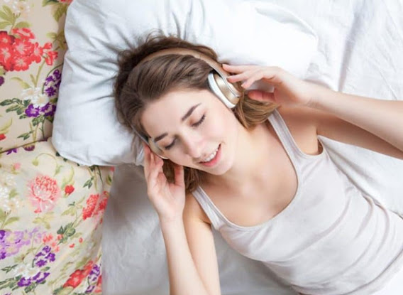 The secret to living in harmony with prolonged tinnitus Listening to music before bed helps to reduce tinnitus effectively
