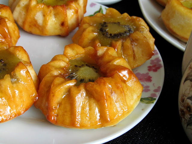 Кексы-перевертыши с киви