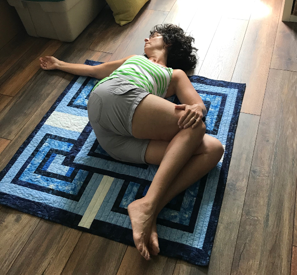 Yoga poses for quilters - Spinal twist | DevotedQuilter.com