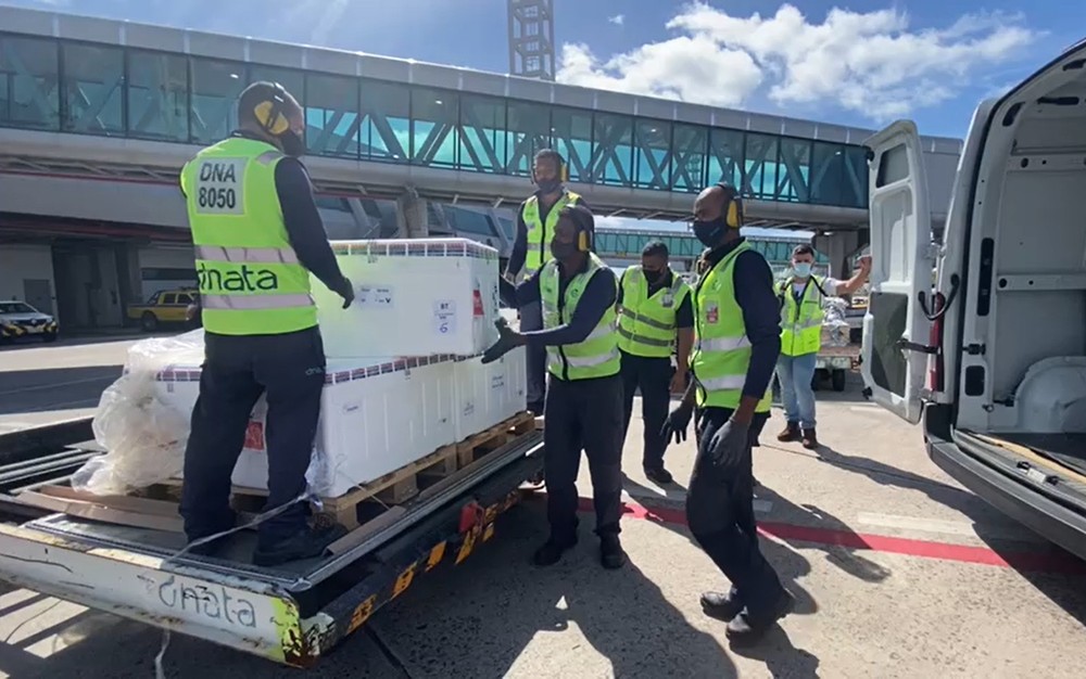 Bahia recebe 249.230 doses de vacina contra Covid-19